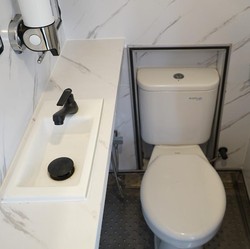 Ternyata Begini Awal Mula Toilet Laki-laki & Perempuan Dipisah