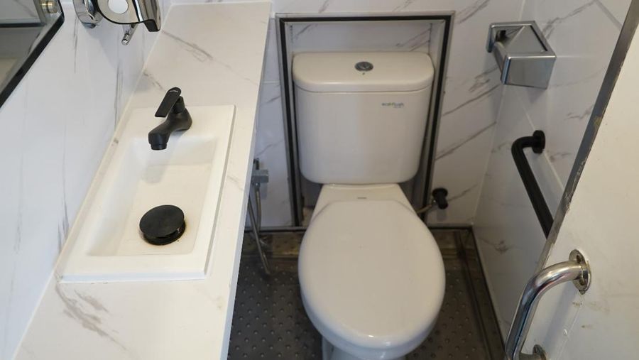 Tampilan terbaru toilet kereta api yang ramah lingkungan/Dok: KAI