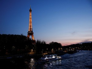 Heboh 5 Peti Mati Ditemukan Dekat Menara Eiffel, 3 Orang Ditangkap