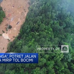 Video: Potret Jalan Ambles di China Mirip Tol Bocimi