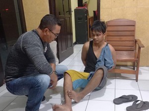 Pencuri Penambat Rel KA Tertangkap Basah Saat Beraksi di Beji Pasuruan