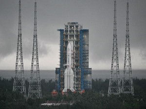 Pertama di Dunia, China Luncurkan Misi Bawa Sampel Sisi Terjauh Bulan