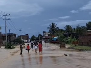 Banjir Bandang Terjang Wajo, Jalan Poros ke Palopo Lumpuh Total