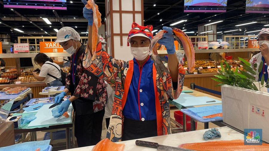 Grand opening Oishiwa di Transmart Central Park, Jakarta, Sabtu (4/5/2024). (CNBC Indonesia/Serliana)