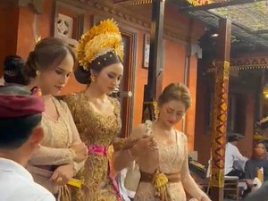 Anggunnya Mahalini Kenakan Kebaya Bali Jelang Menikah dengan Rizky Febian
