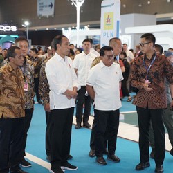 Dirut PLN Ungkap Kesiapan Ekosistem Kendaraan Listrik ke Jokowi