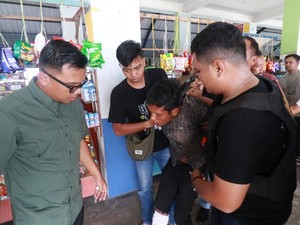 Motif Suami di Karimun Tega Tancapkan Sikat Gigi ke Leher Istrinya Sampai Tewas