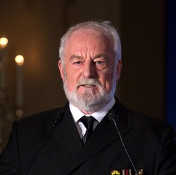 Potret Bernard Hill, Aktor Lord Of The Rings yang Meninggal Dunia