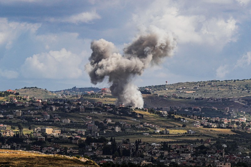 Dampak serangan 20 roket diluncurkan dari Lebanon menuju kota di Israel utara pada Minggu (5/5/2024). (REUTERS/Ayal Margolin) Dampak serangan 20 roket diluncurkan dari Lebanon menuju kota di Israel utara pada Minggu (5/5/2024). (REUTERS/Ayal Margolin)