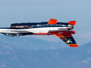 Jet Tempur F-16 dengan Pilot AI Sukses Terbang Sangat Cepat