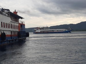 Hendak Berlayar ke Ketapang, KMP Samudra Utama Kandas di Selat Bali