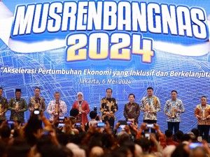 Bupati Banyuwangi Terima Penghargaan Pembangunan Daerah dari Jokowi