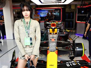 Gaya Stylish Lisa BLACKPINK Hadiri F1 GP Miami 2024