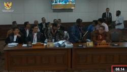 Hakim MK Tegur Bawaslu Papua Karena datang Terlambat di Sidang Sengketa Pileg