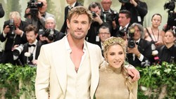 Kisah Istri Chris Hemsworth Sempat Cemburu ke Angelina Jolie