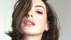 Anne Hathaway Bangkit Berkat Kepercayaan Christopher Nolan