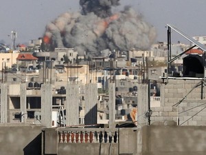 Dunia Hari Ini: Israel Serang Rafah, Meski Hamas Setujui Gencatan Senjata