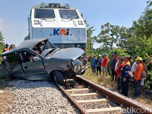 Tragedi Kijang Tersambar KA Pandalungan Renggut 4 Nyawa di Pasuruan