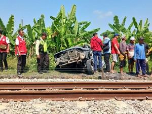 Kijang Vs KA di Pasuruan Tewaskan 4 Orang Angkut Rombongan Bu Nyai Sidogiri