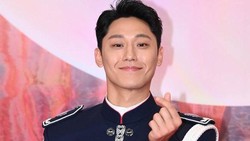 Video: Lee Do Hyun Resmi Selesaikan Wajib Militer