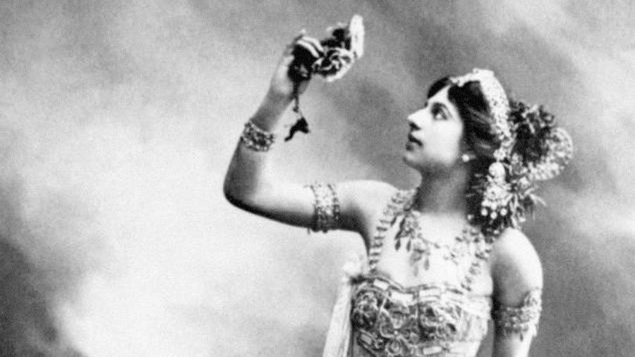Penari eksotis Belanda, Margaretha Geertruida atau lebih dikenal denhan nama panggung Mata Hari. (AFP/STR)