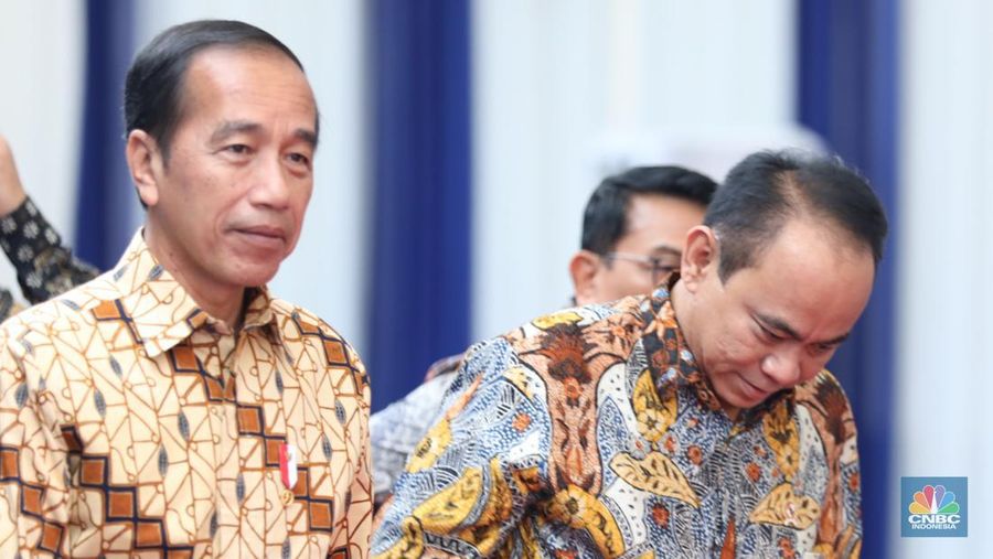 Presiden Joko Widodo saat acara peresmian Indonesia Digital Test House (IDTH) atau Balai Besar Pengujian Perangkat Telekomunikasi (BBPPT) yang berlokasi di Tapos, Depok, Jawa Barat pada Selasa (8/5/2024). (CNBC Indonesia/Tri Susilo)