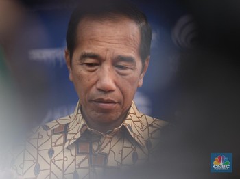 Jokowi Buka Suara Soal Pabrik Bata Tutup, Sebut Hal Tak Terduga Ini