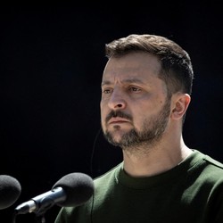 Putin Hampir Menang, Zelensky Menggila Minta Senjata Nuklir NATO