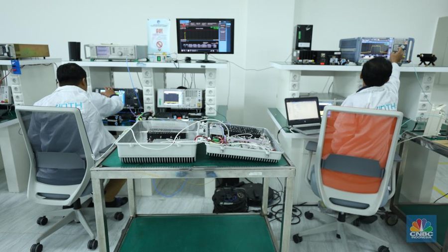 Suasana Indonesia Digital Test House (IDTH) atau Balai Besar Pengujian Perangkat Telekomunikasi (BBPPT) yang berlokasi di Tapos, Depok, Jawa Barat pada Selasa (8/5/2024). (CNBC Indonesia/Tri Susilo)
