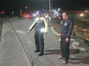 Terobos Palang, 2 Pemotor Tewas Tertabrak KA di Sumpiuh Banyumas