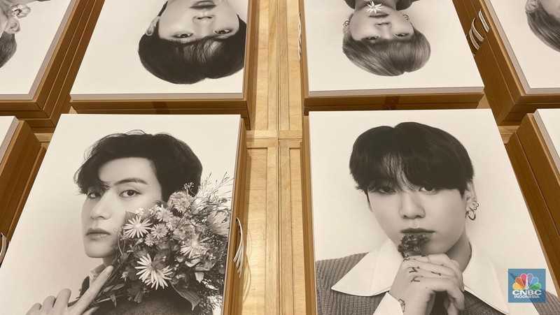 BTS POP-UP: MONOCHROME di METRO Department Store, Gandaria City. (վ/Rindi Salsabilla)
