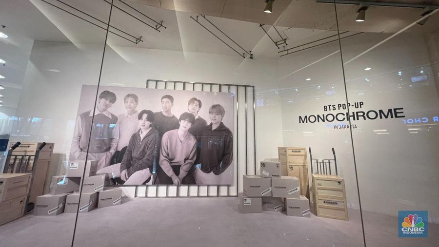 BTS POP-UP: MONOCHROME di METRO Department Store, Gandaria City, Jakarta. (CNBC Indonesia/Lynda Hasibuan)