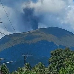 Alert! Gunung Ibu Maluku Utara Erupsi, Status Naik Jadi Siaga