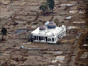 9 Bangunan Ini Tetap Kokoh Meski Dihantam Bencana Dahsyat
