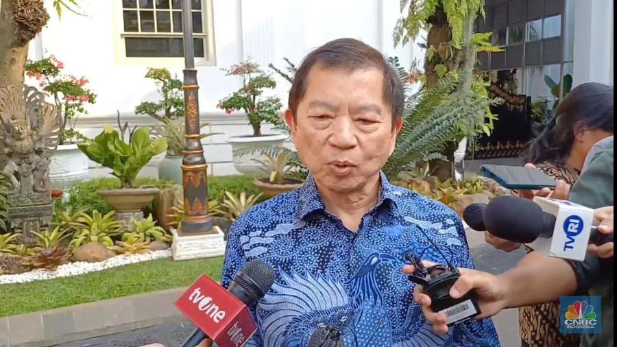 Menteri PPN/Kepala Bappenas Suharso Monoarfa di Istana Kepresidenan, Jakarta pada Rabu, (8/5/2024). (CNBC Indonesia/Emir Yanwardhana)