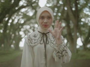 Lirik Hanya Lolongan Dinyanyikan Nabila Taqiyyah Trending YouTube
