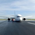Ngeri! Potret Pesawat FedEx Mendarat Tanpa Roda Depan