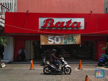 Bos Sepatu Yongki Komaladi Buka Suara Pabrik Bata Tutup