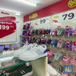 Pabrik Tutup, Bata Masih Gelar Pesta Diskon Sampai 84% Sandal-Sepatu