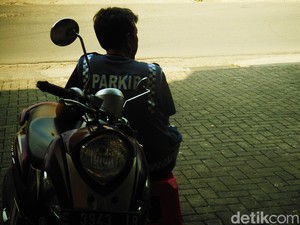 Wanti-wanti Polisi Jika Warga Dipaksa Bayar Parkir oleh Jukir Liar