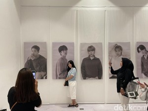 Dari Pagi hingga Malam, BTS POP UP: MONOCHROME Masih Dipenuhi ARMY