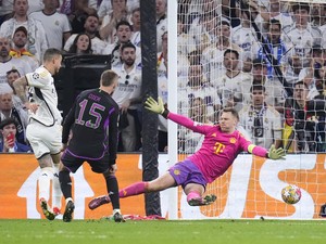 Blunder Neuer Awal Mimpi Buruk Bayern Munich