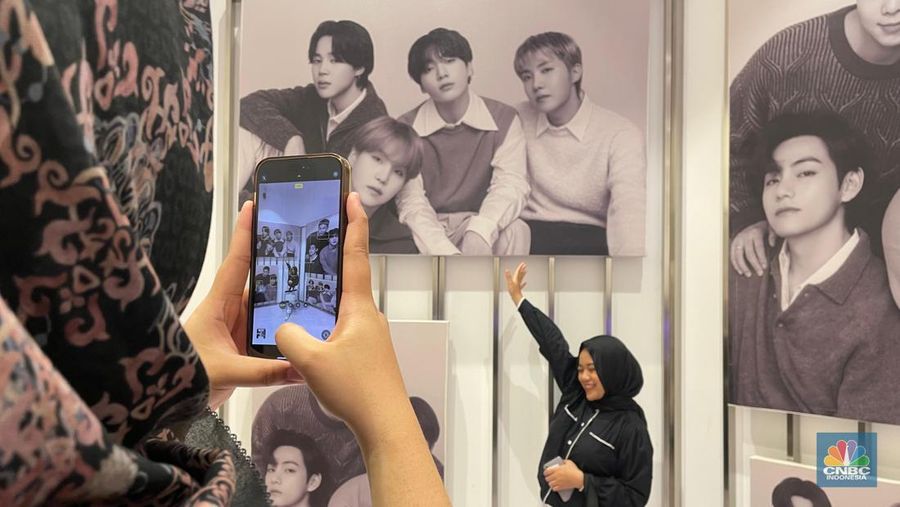 BTS Pop Up Store di Metro Gancit. (CNBC Indonesia/Rindi Salsabila)