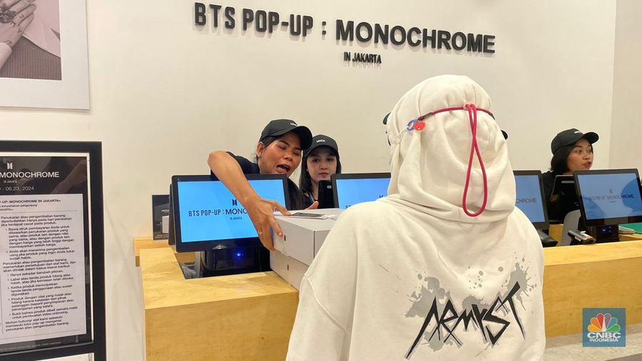 BTS Pop Up Store di Metro Gancit. (CNBC Indonesia/Rindi Salsabila)
