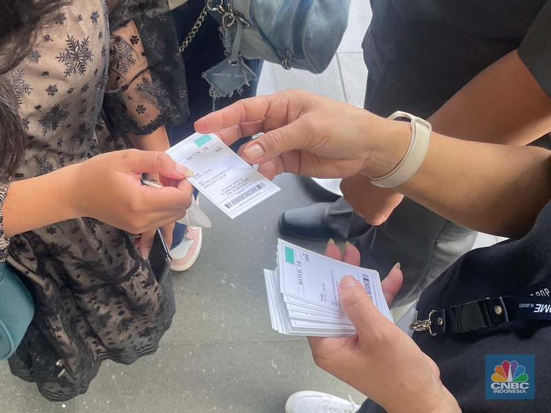 BTS Pop Up Store di Metro Gancit. (CNBC Indonesia/Rindi Salsabila) BTS Pop Up Store di Metro Gancit. (CNBC Indonesia/Rindi Salsabila)