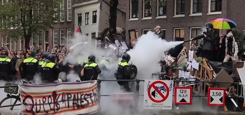 Demo Ricuh Mahasiswa Belanda Bela Palestina. (AP Video) Demo Ricuh Mahasiswa Belanda Bela Palestina. (AP Video)