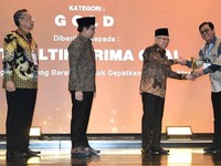 Grup BUMI Raih 9 Penghargaan CSR & Pembangungan Desa Berkelanjutan