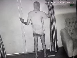 Maling Bertopeng dan Berkolor Rampok Rumah di Palembang