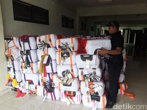 Kiriman Koper Milik Calon Haji Mulai Berdatangan di Asrama Donohudan Solo