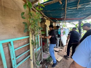 Polisi Robohkan Bangunan di Kampung Aceh Batam, Diduga Jadi Tempat Transaksi Narkoba